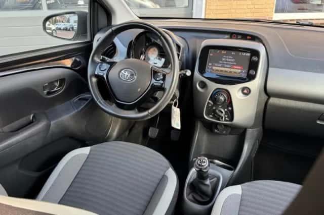 Toyota Aygo (2018) thumbnail 4