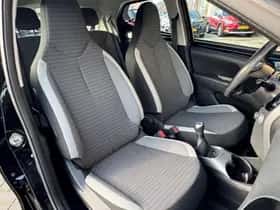 Toyota Aygo (2018) thumbnail 6
