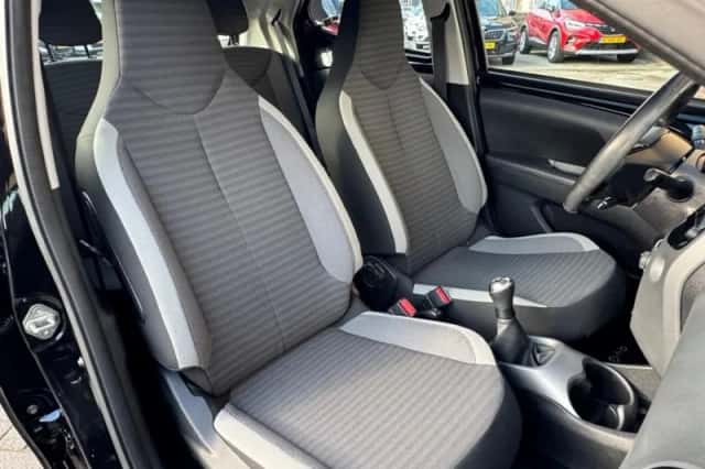 Toyota Aygo (2018) thumbnail 7