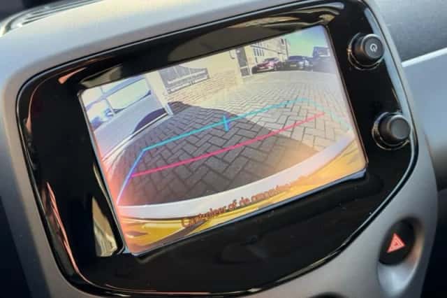 Toyota Aygo (2018) thumbnail 10