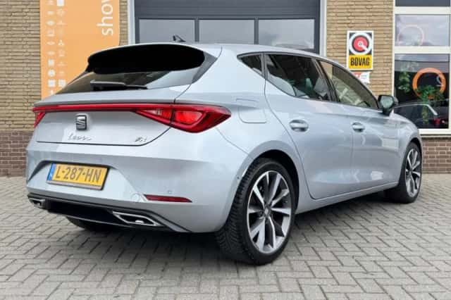 SEAT Leon (2021) thumbnail 12