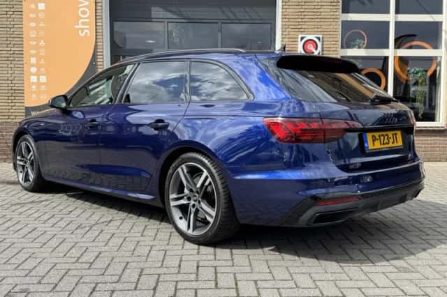 Audi A4 (2022) thumbnail 2
