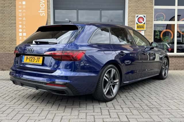 Audi A4 (2022) thumbnail 4