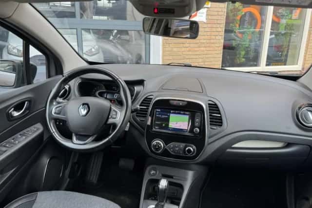 Renault Captur (2019) thumbnail 3