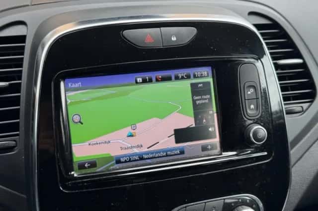 Renault Captur (2019) thumbnail 23