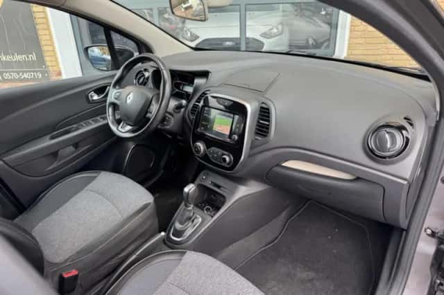 Renault Captur (2019) thumbnail 36