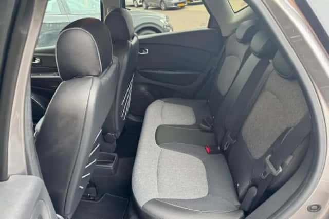 Renault Captur (2019) thumbnail 5