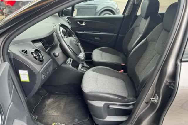 Renault Captur (2019) thumbnail 45
