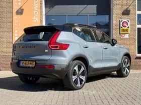 Volvo XC40 (2022) thumbnail 2