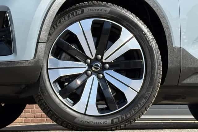 Volvo XC40 (2022) thumbnail 11