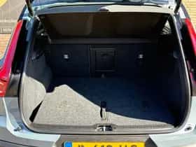 Volvo XC40 (2022) thumbnail 12