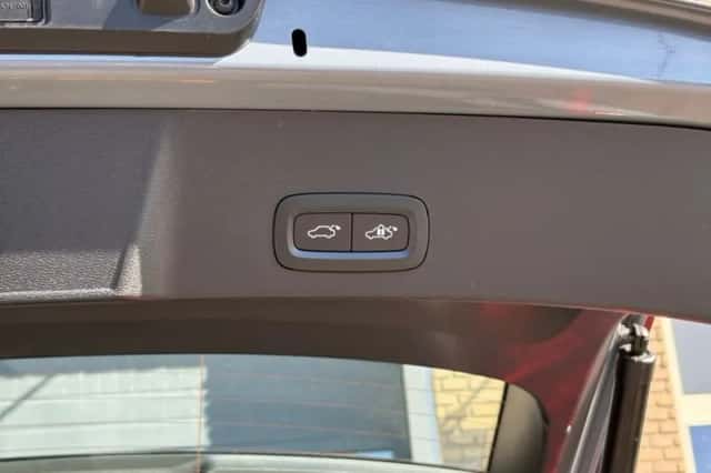 Volvo XC40 (2022) thumbnail 13