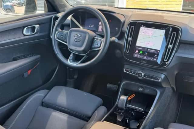 Volvo XC40 (2022) thumbnail 3