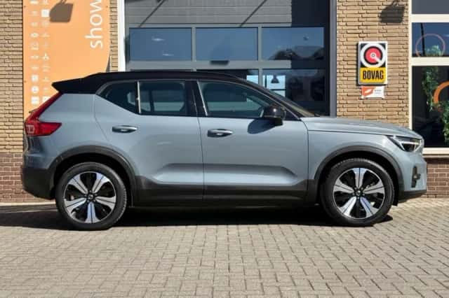 Volvo XC40 (2022) thumbnail 4