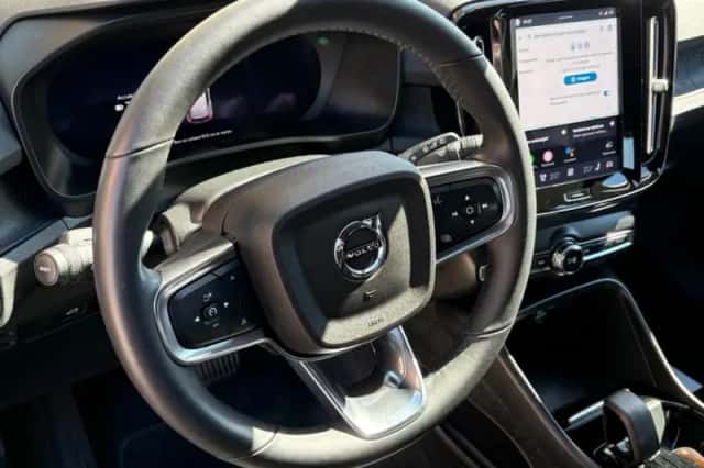 Volvo XC40 (2022) thumbnail 9