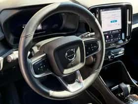 Volvo XC40 (2022) thumbnail 9