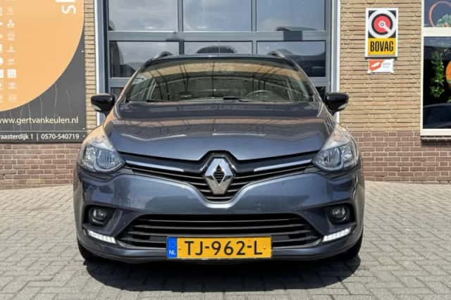 Renault Clio (2018) thumbnail 2