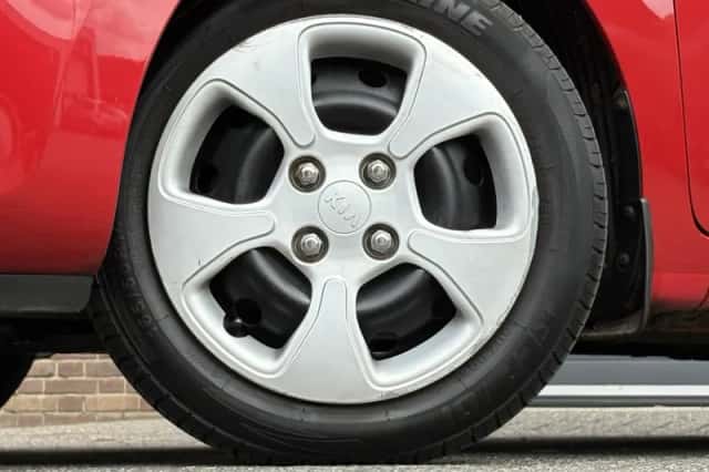 Kia Picanto (2014) thumbnail 12
