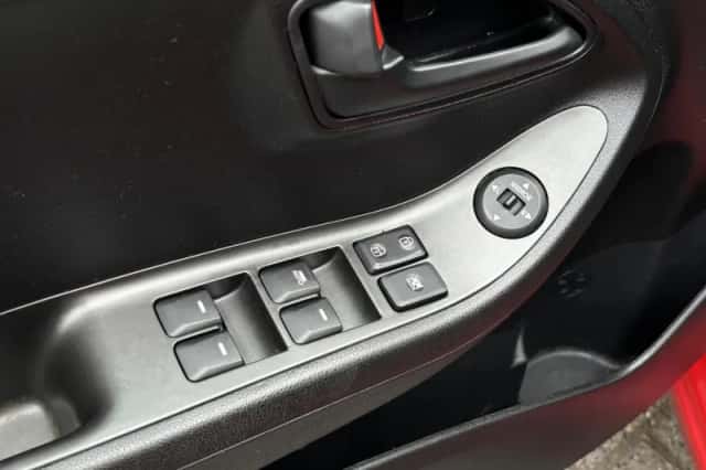 Kia Picanto (2014) thumbnail 32