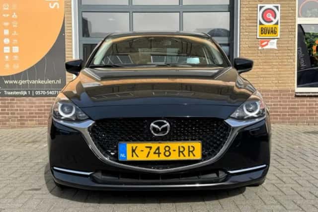 Mazda 2 (2021) thumbnail 2