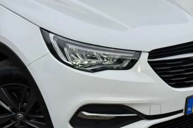 Opel Grandland X (2020) thumbnail 40