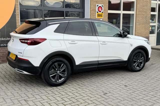 Opel Grandland X (2020) thumbnail 42