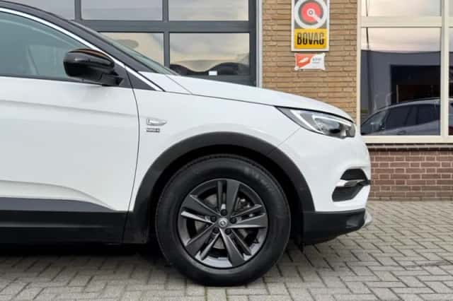 Opel Grandland X (2020) thumbnail 46