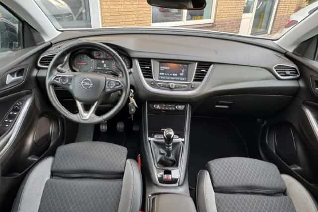 Opel Grandland X (2020) thumbnail 9