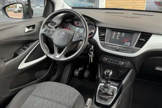 Opel Crossland X (2020) thumbnail 4