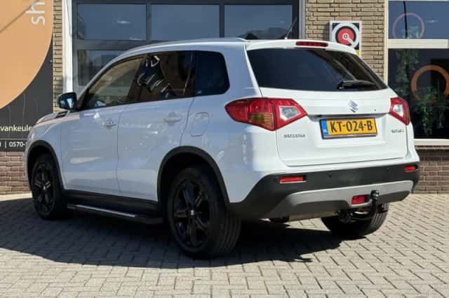 Suzuki Vitara (2016) thumbnail 16