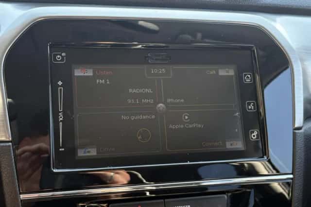 Suzuki Vitara (2016) thumbnail 18
