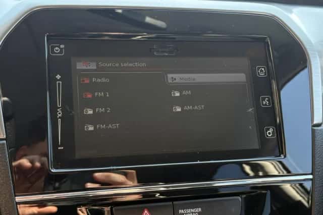Suzuki Vitara (2016) thumbnail 22