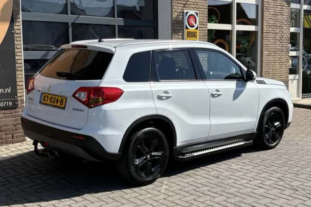 Suzuki Vitara (2016) thumbnail 38