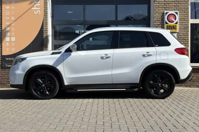 Suzuki Vitara (2016) thumbnail 7