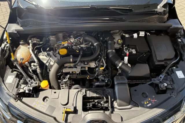 Renault Captur (2023) thumbnail 14