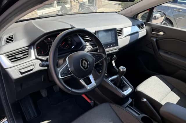 Renault Captur (2023) thumbnail 25