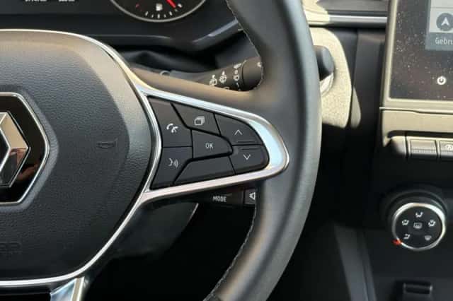 Renault Captur (2023) thumbnail 28