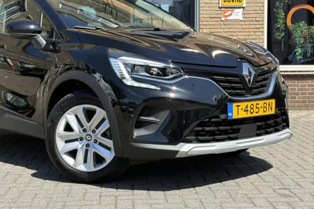 Renault Captur (2023) thumbnail 29