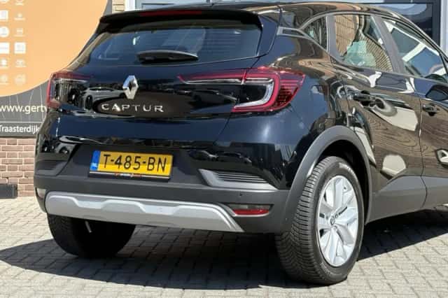 Renault Captur (2023) thumbnail 34