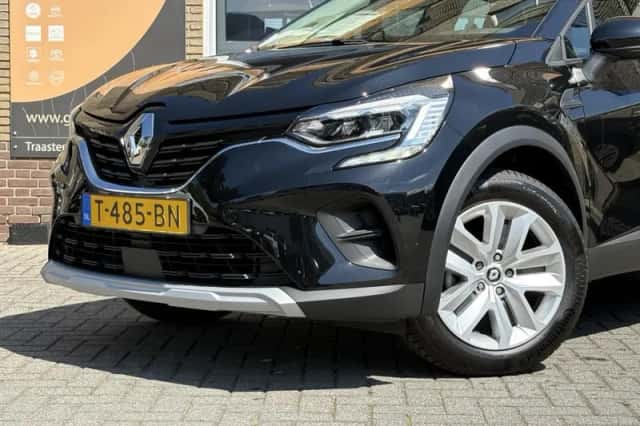 Renault Captur (2023) thumbnail 40