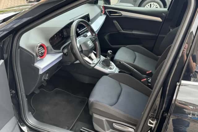 SEAT Arona (2023) thumbnail 25