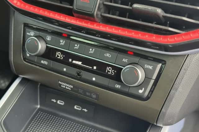SEAT Arona (2023) thumbnail 43