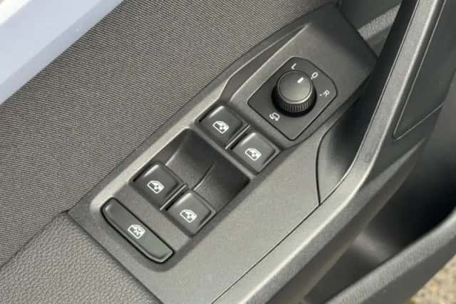 SEAT Arona (2023) thumbnail 46