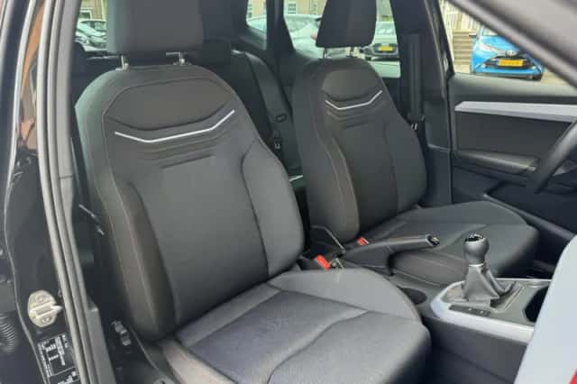 SEAT Arona (2023) thumbnail 6