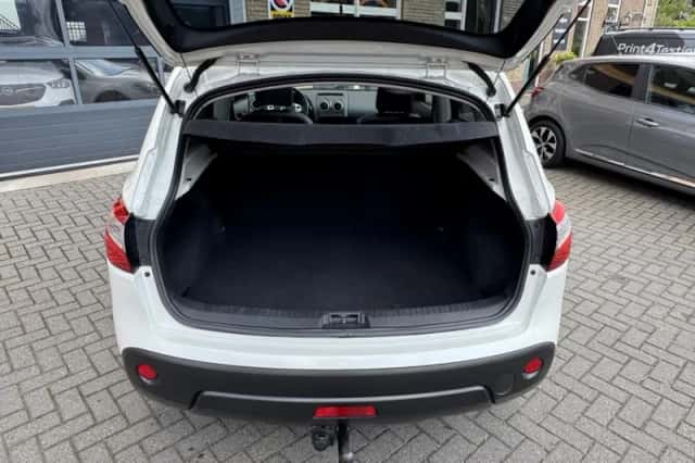 Nissan Qashqai (2014) thumbnail 16