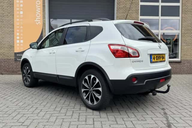 Nissan Qashqai (2014) thumbnail 3