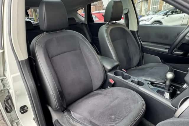 Nissan Qashqai (2014) thumbnail 4