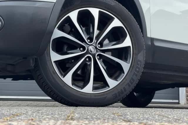 Nissan Qashqai (2014) thumbnail 7