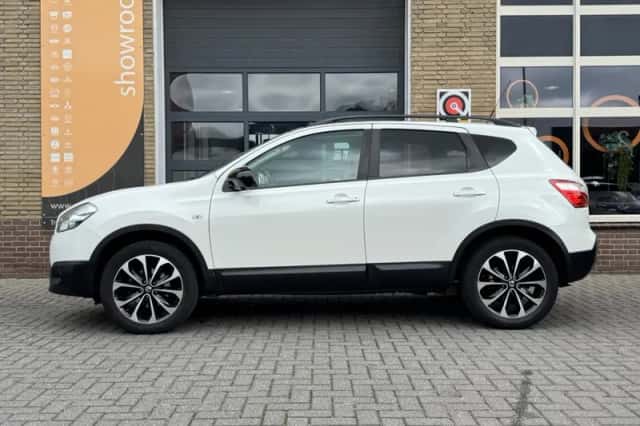 Nissan Qashqai (2014) thumbnail 8