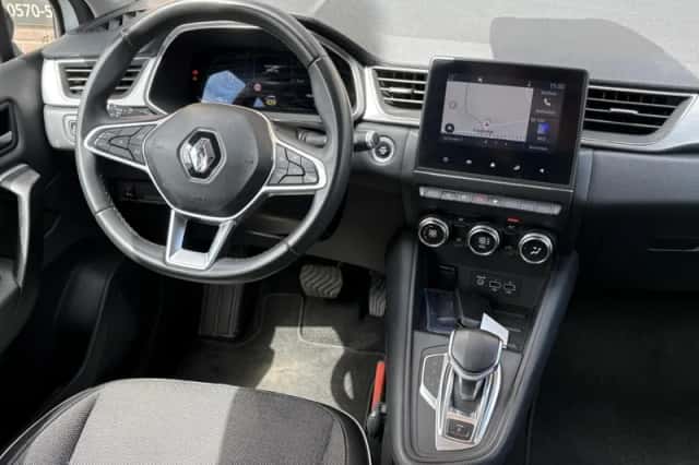 Renault Captur (2021) thumbnail 4